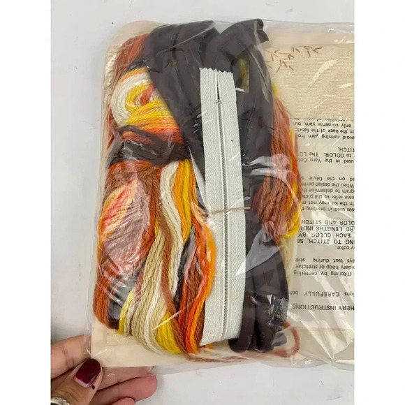 VTG Shades of Autumn Pillow Cover Needlecraft Kit 408 NEW 1982 Creative Circle - Picture 4 of 9